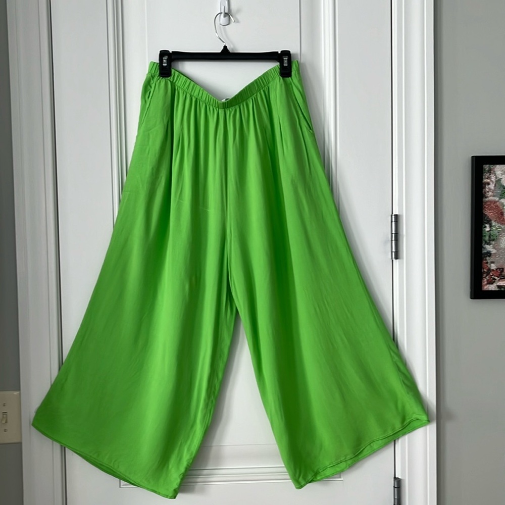 Jams World solid wide leg crop pant